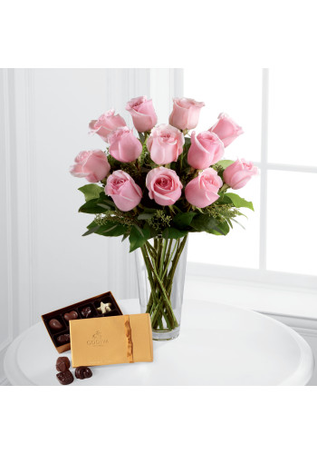 Pink Rose andamp Godiva Bouquet